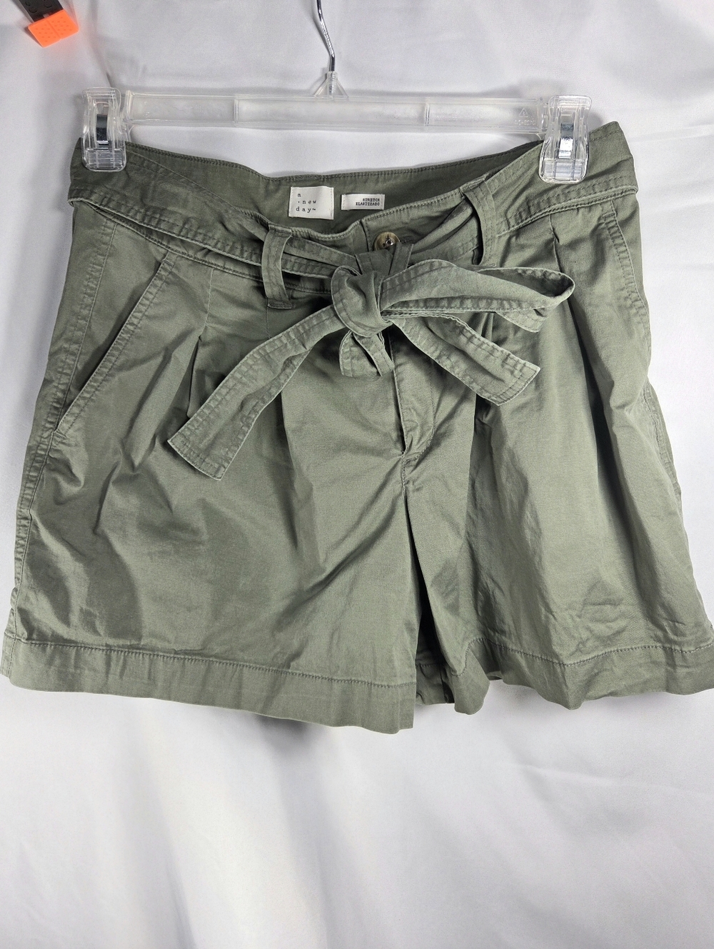 a new day Stretch Olive Green Cotton Matching Tie Belt Pleated Shorts Size 10